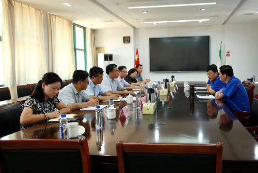 義安區(qū)督導(dǎo)新橋礦業(yè)重點(diǎn)項(xiàng)目建設(shè)