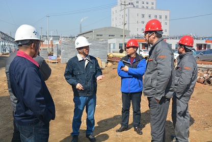 搶抓當(dāng)前晴好天氣  加快項目建設(shè)進度  袁菊興現(xiàn)場調(diào)研瑞嘉聚苯硫醚項目時提出要求