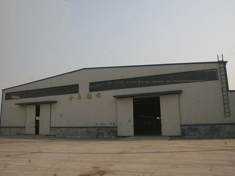 集團(tuán)領(lǐng)導(dǎo)看望慰問(wèn)高溫崗位員工